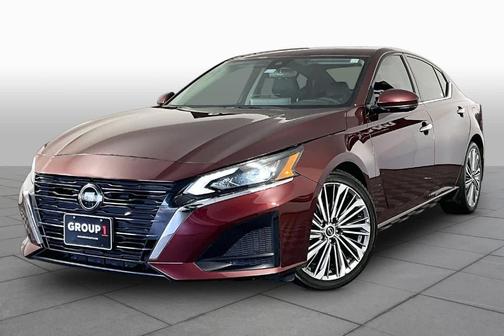 Garnet Pearl 2023 Nissan Altima 2.5 SL