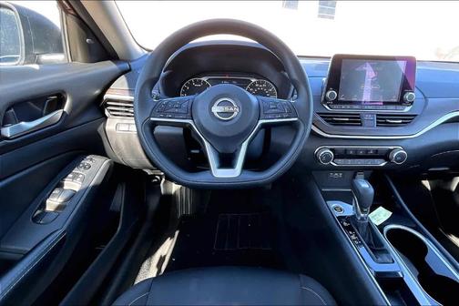 Garnet Pearl 2024 Nissan Altima 2.5 SV