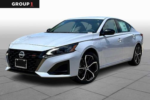 2025 Nissan Altima SR