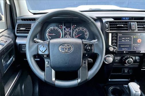 2024 Toyota 4Runner TRD Off Road