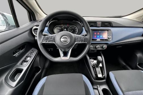 Brilliant Silver Metallic 2025 Nissan Versa 1.6 SV