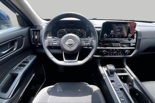 Deep Ocean Blue 2025 Nissan Pathfinder SV