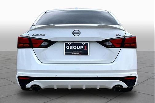 White 2024 Nissan Altima 2.5 SL