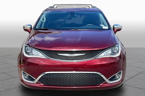 Velvet Red Pearlcoat 2018 Chrysler Pacifica Limited
