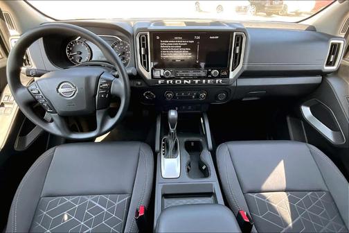 2025 Nissan Frontier SV