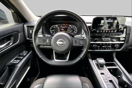 Solid Gray/Super Black 2023 Nissan Pathfinder SL FWD