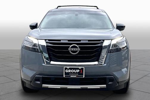 2 Tone Gray / Black Roof 2023 Nissan Pathfinder SL