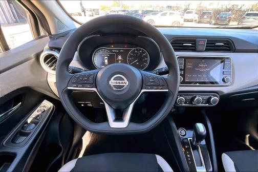 2021 Nissan Versa 1.6 SV