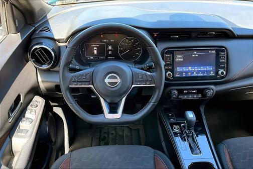 2024 Nissan Kicks SR