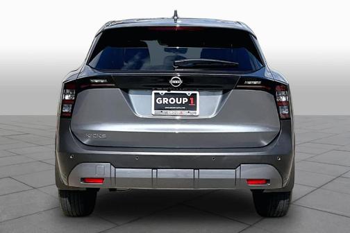 Gun Metallic 2025 Nissan Kicks SV