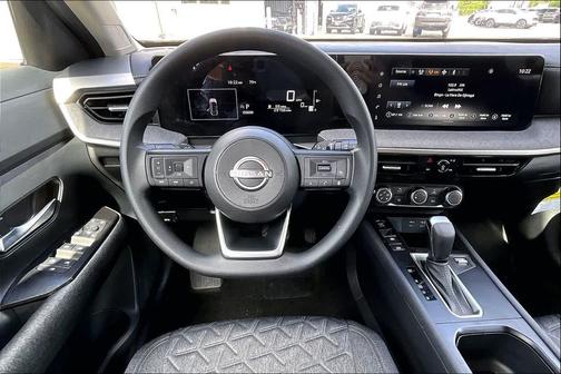 Gun Metallic 2025 Nissan Kicks SV