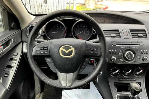 2012 Mazda Mazda3 i Touring