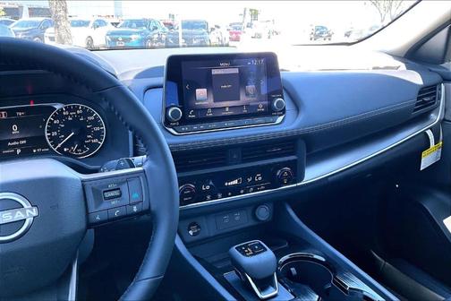 Everest White P 2026 Nissan Rogue SV