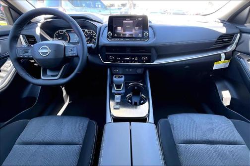 Everest White P 2026 Nissan Rogue SV