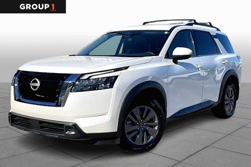 2024 Nissan Pathfinder SV
