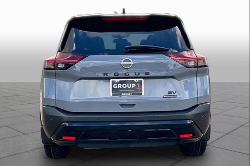Boulder Gray Pearl/Super Black 2023 Nissan Rogue SV
