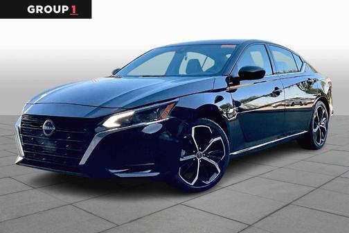 2025 Nissan Altima SR