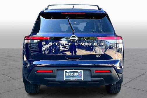 2022 Nissan Pathfinder SV