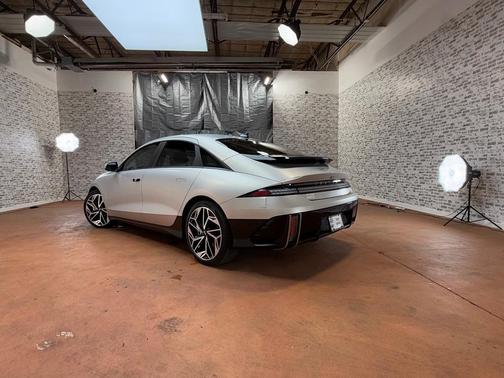 2025 Hyundai IONIQ 6 SEL