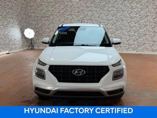 2025 Hyundai VENUE SE