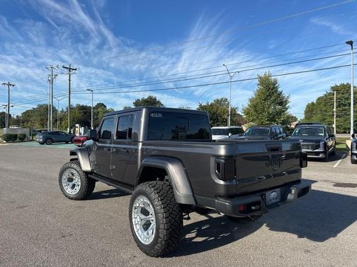 2024 Jeep Gladiator Nighthawk
