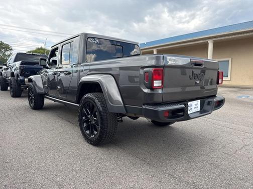 2024 Jeep Gladiator Nighthawk