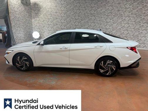 White 2025 Hyundai ELANTRA SEL Convenience