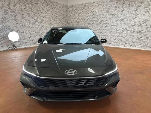 2026 Hyundai ELANTRA SEL