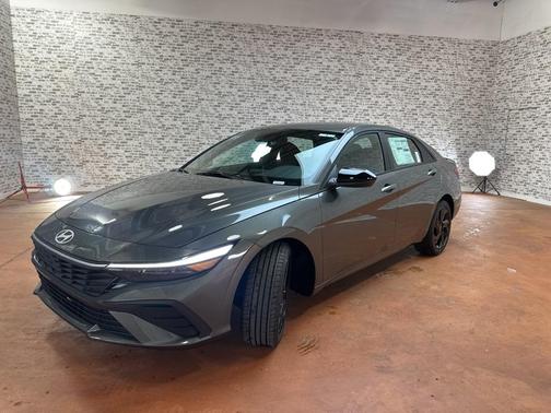 2026 Hyundai ELANTRA SEL