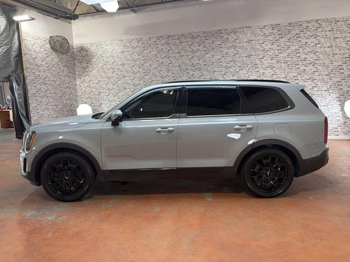 Wolf Gray 2022 Kia Telluride SX