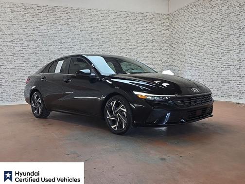 Black 2025 Hyundai ELANTRA SEL Convenience