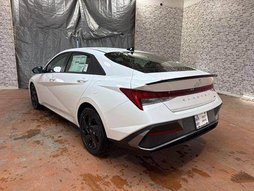 2026 Hyundai ELANTRA HEV SEL Sport