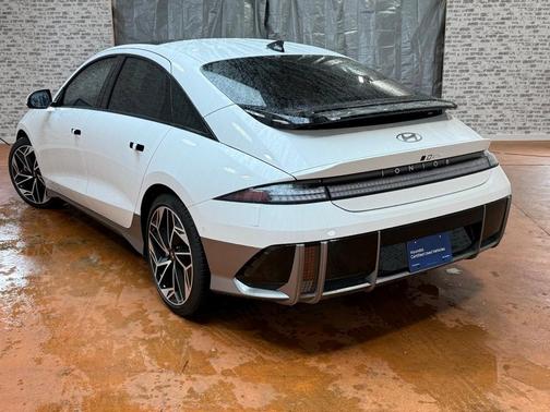 2025 Hyundai IONIQ 6 Limited