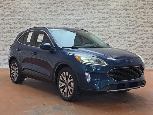 2020 Ford Escape Titanium Hybrid