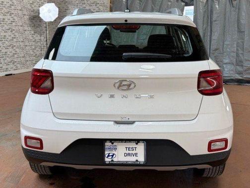 Lunar White 2026 Hyundai VENUE SEL