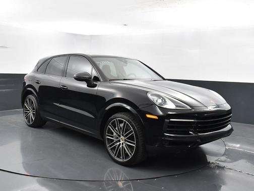 2022 Porsche Cayenne Base
