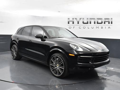 2022 Porsche Cayenne Base
