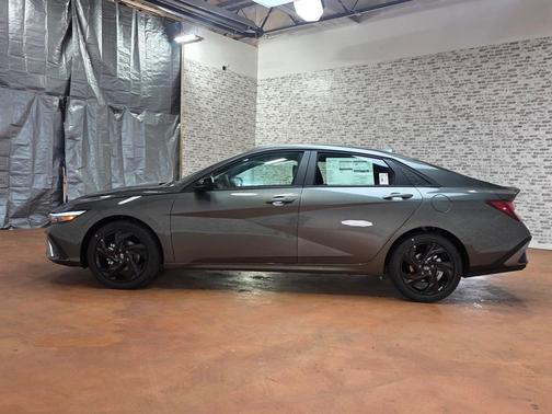 2026 Hyundai ELANTRA SEL