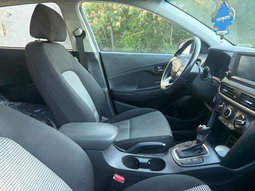 Sonic Silver w/ Black Roof 2018 Hyundai KONA SEL
