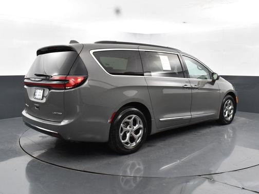 2022 Chrysler Pacifica Limited