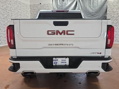 Summit White 2025 GMC Sierra 1500 AT4