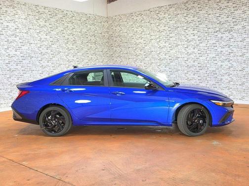 2026 Hyundai ELANTRA SEL