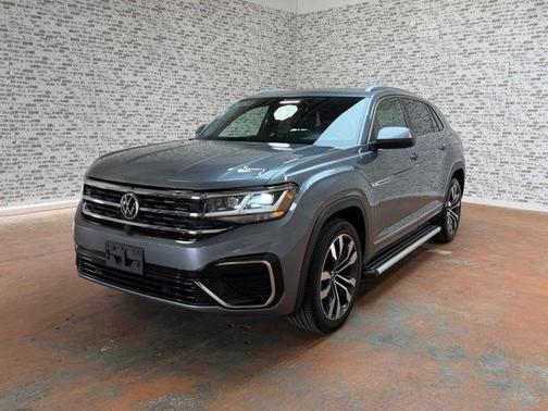 Platinum Gray Metallic 2020 Volkswagen Atlas Cross Sport 3.6L V6 SEL Premium R-Line