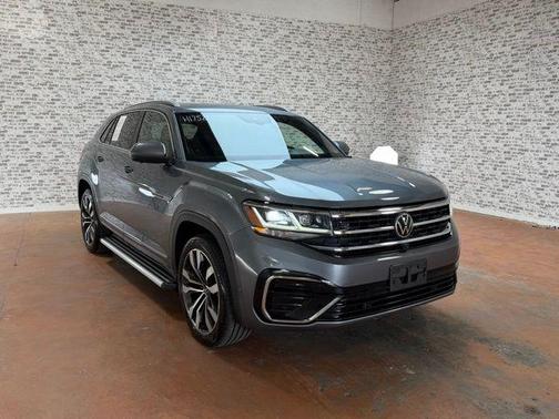 Platinum Gray Metallic 2020 Volkswagen Atlas Cross Sport 3.6L V6 SEL Premium R-Line