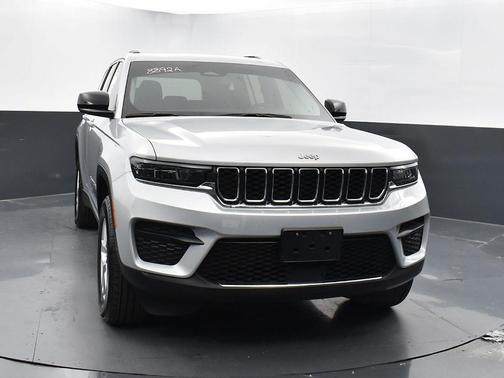 2023 Jeep Grand Cherokee Laredo