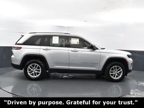 2023 Jeep Grand Cherokee Laredo