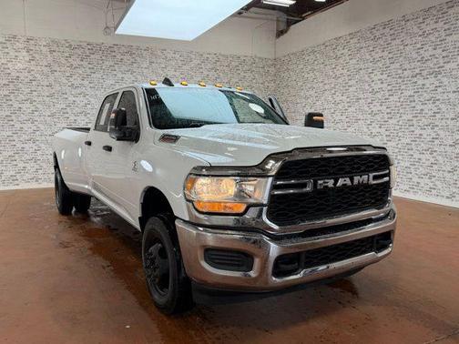 Bright White Clearcoat 2023 RAM 3500 Tradesman