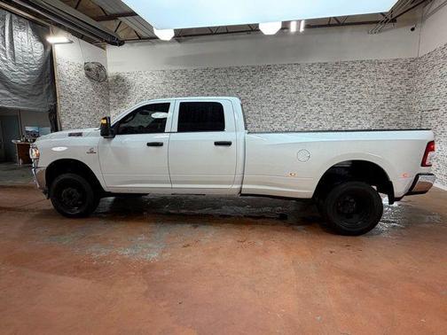 Bright White Clearcoat 2023 RAM 3500 Tradesman