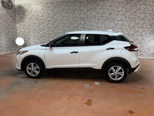 Fresh Powder 2024 Nissan Kicks S