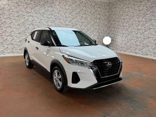 Fresh Powder 2024 Nissan Kicks S